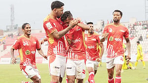 শেখ রাসেলের বিপক্ষে ১০ জনের কিংসের ড্র