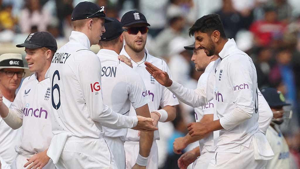 বাশির-হার্টলির স্পিনে ভারতকে চেপে ধরেছে ইংল্যান্ড