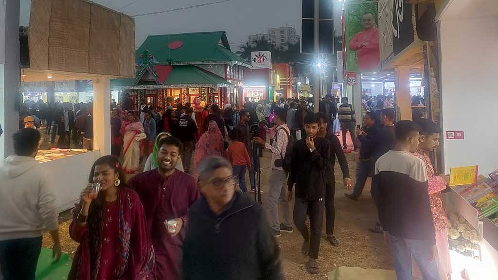 নীতিমালা ভঙ্গ, বইমেলায় ৫ প্রকাশনা প্রতিষ্ঠানকে শোকজ
