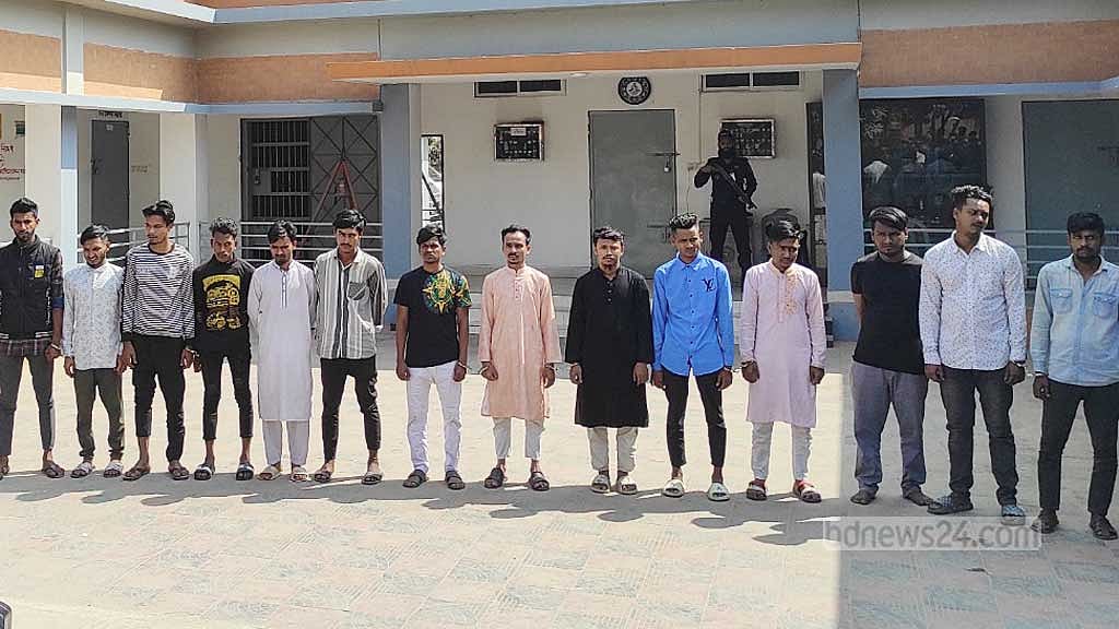 সন্ত্রাসী কর্মকাণ্ড: রাজধানীতে গ্রেপ্তার ৩৬