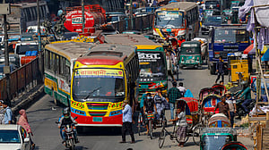 বিশৃঙ্খল ঢাকার রাস্তা
