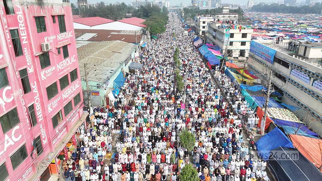 তুরাগ তীরে জুমার নামাজে ‘৪০ লাখ’ মানুষ