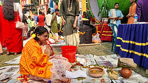 জ্ঞানের আলোয় পরিশীলিত জীবনাচরণের প্রার্থনা সরস্বতীর কাছে