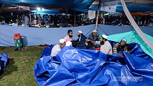 ইজতেমায় বৃষ্টির বাগড়ায় দুর্ভোগ, বয়ান বন্ধ