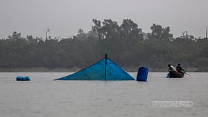 নিষিদ্ধ জালে রেণু শিকার