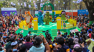 আনন্দমুখর শিশুপ্রহর