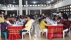 ঢাবিতে এক ছাদের নিচে ইফতার করল বিভিন্ন ছাত্র সংগঠন