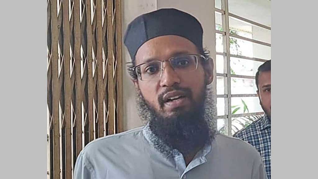 সাংবাদিকদের জেলে দেওয়ার ‘হুমকি’: সেই এসিল্যান্ডকে বদলি
