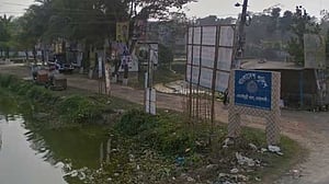 এসএসসিতে স্ত্রীকে নকল দিতে গিয়ে কারাগারে যুবক