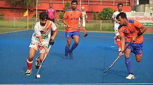 সহজ জয় ঊষার, মেরিনার্সের হোঁচট