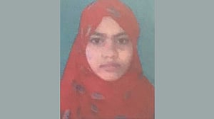 পাবনা বিশ্ববিদ্যালয়ের ছাত্রীর ঝুলন্ত মরদেহ উদ্ধার