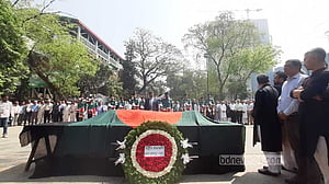 রাষ্ট্রীয় সম্মানে সাংবাদিক ইহসানুল করিমকে শেষ বিদায়