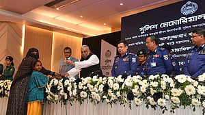 গণতন্ত্র নস্যাৎকারীদের সবসময়ই রুখে দিয়েছে পুলিশ: কামাল