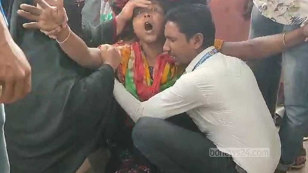 ট্রাকচাপায় প্রাণ গেল বাইক আরোহী এসএসসি পরীক্ষার্থীর
