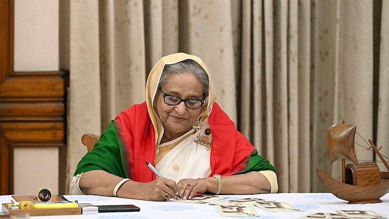 ঐতিহাসিক ৭ মার্চ উপলক্ষে বৃহস্পতিবার গণভবনে স্মারক ডাকটিকিট, উদ্বোধনী খাম ও সিলমোহর অবমুক্ত করেন প্রধানমন্ত্রী শেখ হাসিনা। 