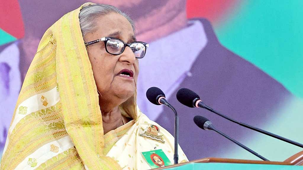 বিরোধীরা ইফতার খায় আর আওয়ামী লীগের গিবত গায়: প্রধানমন্ত্রী