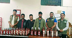 শেরপুরে ৬২ বোতল ভারতীয় মদসহ গ্রেপ্তার ৩