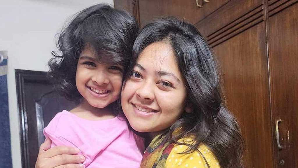 বেইলি রোডে আগুন: বোনের সঙ্গে দেখা করতে গিয়ে লাশ হয়ে ফিরছেন মুন্সীগঞ্জের প্রিয়ন্তী