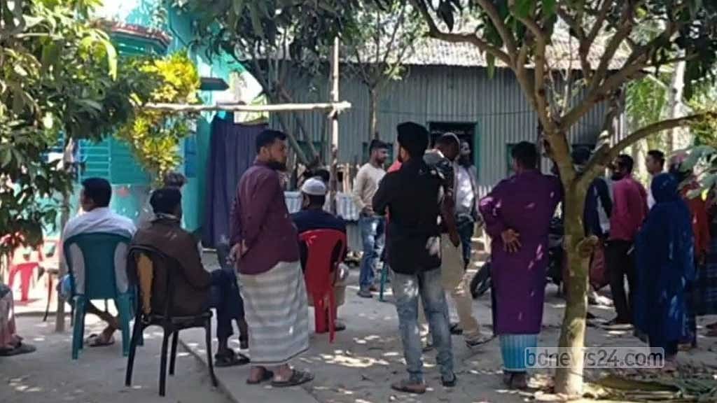 মাদারীপুরে ‘নির্বাচনের পার্টির লোক’ পরিচয় দিয়ে ঘরে ঢুকে ডাকাতি
