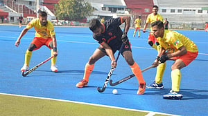 সবুজ-সাদাফের হ্যাটট্রিকে উড়ল মেরিনার্স