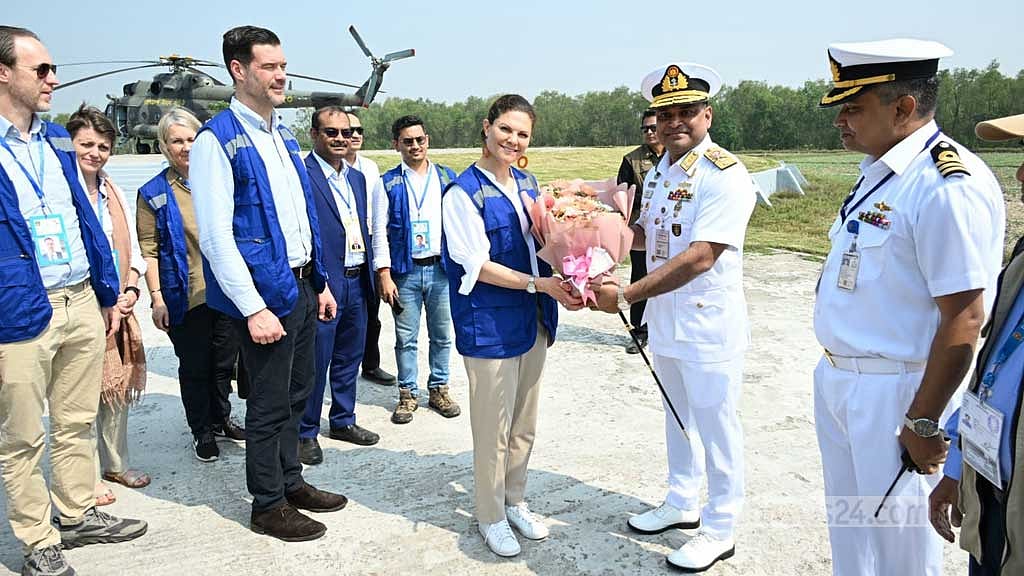রোহিঙ্গা ক্যাম্পে সুইডিশ রাজকুমারী, দেখলেন শিক্ষা-চিকিৎসা ব্যবস্থা