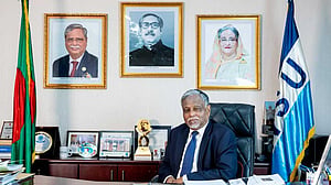 নর্থ সাউথ ইউনিভার্সিটির উপাচার্য অধ্যাপক আতিকুলের পুনর্নিয়োগ