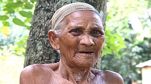ইতিহাসই বাঁচিয়ে রাখবে কুমুদিনী হাজংকে