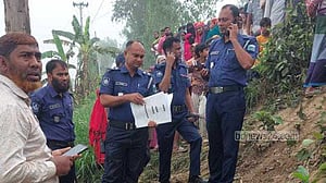 সিরাজগঞ্জে সড়কে মিলল ইজিবাইক চালকের গলাকাটা লাশ