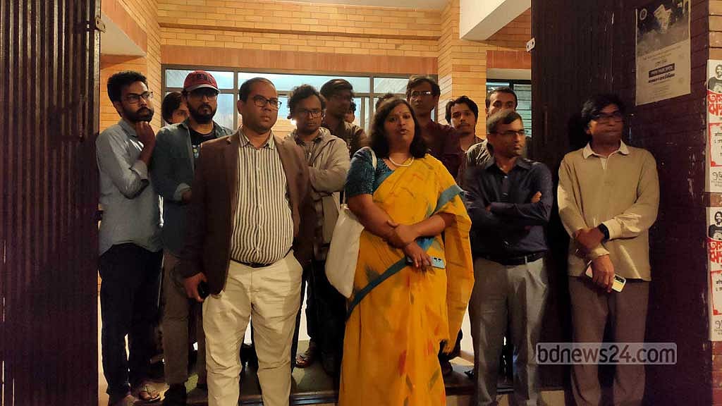 জাবিতে ধর্ষণ: ছাত্রলীগ নেতার সনদ বাতিল, পাঁচজন স্থায়ী বহিষ্কার 