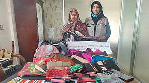 ঢাকা ক্লাব, গুলশান ক্লাবে চুরি করতেন তিনি
