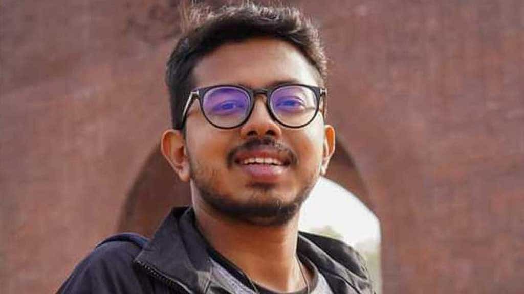 বেইলি রোডে আগুন: সাংবাদিক তুষারের লাশ দেখে মূর্ছা যাচ্ছেন মা