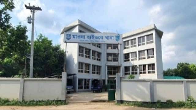 গাজীপুরে কভার্ড ভ্যান চাপায় মাছ ব্যবসায়ী নিহত
