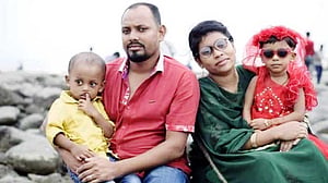 মেঘনায় ট্রলার ডুবি: মৃতদের ২ জন কনস্টেবল সোহেল রানার স্ত্রী-মেয়ে