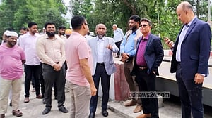 হরিণা ফেরিঘাট পরিদর্শনে বিআইডব্লিউটিসি চেয়ারম্যান