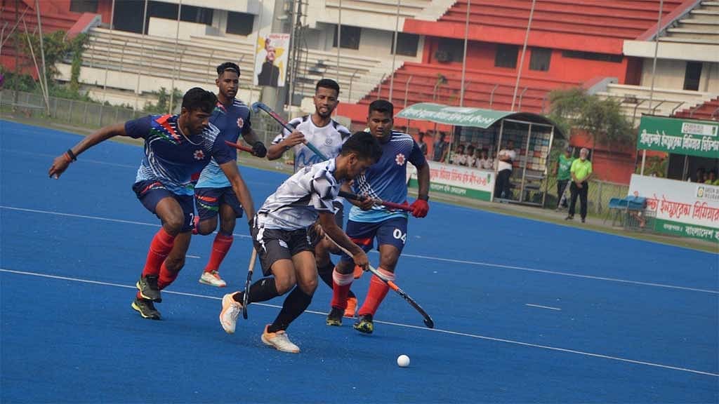 রোমাঞ্চকর জয়ে আবাহনীকে পেছনে ফেলে শীর্ষে মোহামেডান
