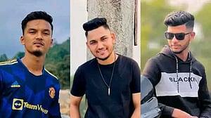 সিলেট-তামাবিল সড়কে পিকআপের ধাক্কায় প্রাণ গেল ৩ বন্ধুর