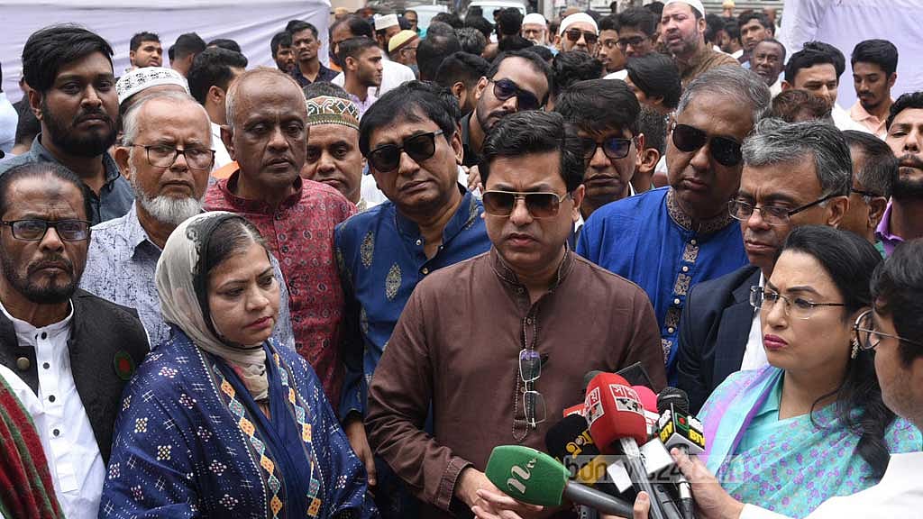 ডেঙ্গুতে মৃত্যু বেশি ‘চিকিৎসা না পেয়ে’: মেয়র তাপস