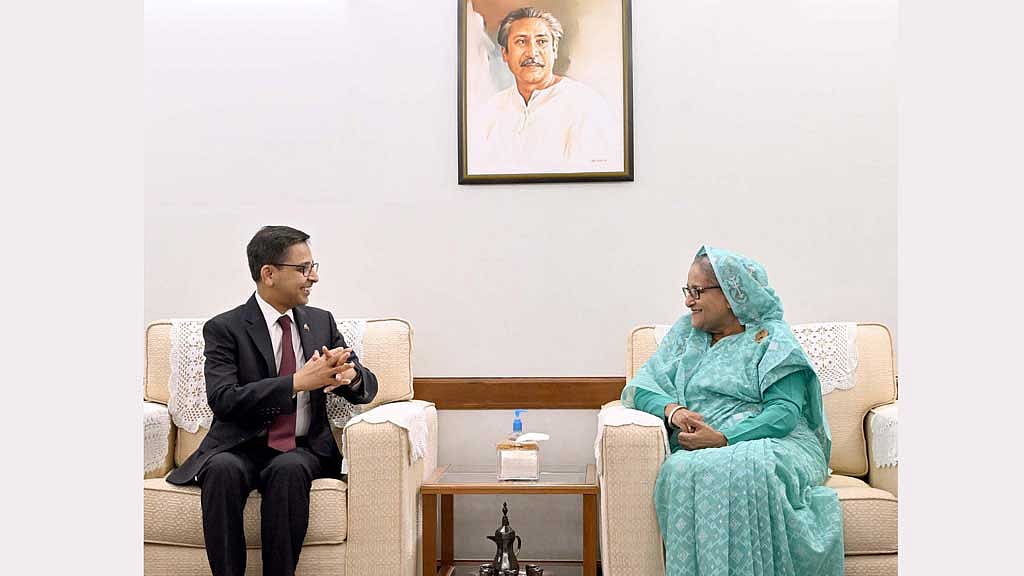 ভুটানের বিদ্যুৎ আমদানিতে ভারতের সহায়তা চাইলেন প্রধানমন্ত্রী