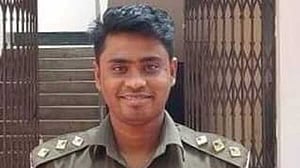 উখিয়ায় পাহাড় বাঁচাতে গিয়ে প্রাণ গেল বন কর্মকর্তার