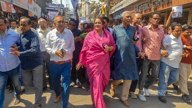 কুমিল্লা সিটি ভোটে শেষ মুহূর্তের প্রচারে মেয়র প্রার্থী তাহসিন বাহার সূচনা।