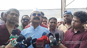৫৩ বছর পরও দেশে গণতন্ত্র, মৌলিক অধিকার নেই: গয়েশ্বর