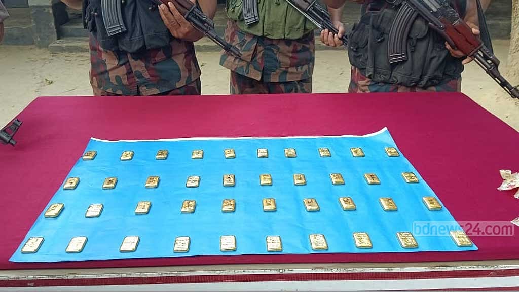 ইছামতি নদীতে পাচারকারির লাশ, শরীরে বাঁধা ছিল কোটি টাকার সোনা
