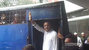 বিস্ফোরক মামলায় শেরপুর বিএনপির সভাপতিসহ ২৩ জন কারাগারে