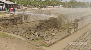 ঝালকাঠিতে তিন অবৈধ ইটভাটা বন্ধ, জরিমানা আদায়
