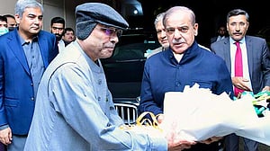 আবারও পাকিস্তানের প্রেসিডেন্ট আসিফ আলী জারদারি