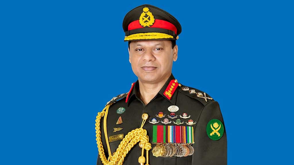 কাতার থেকে ফিরেছেন সেনাবাহিনী প্রধান