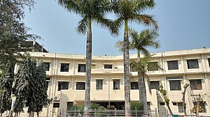 বারবার ডাকলেও আসেননি চিকিৎসক, শরীয়তপুর হাসপাতালে শিশুর মৃত্যু