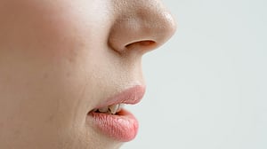 নাকের লোমকূপের যত্ন