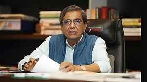 ডিজিটাল নিরাপত্তা আইনের মামলায় হাজিরা দিলেন প্রথম আলো সম্পাদক