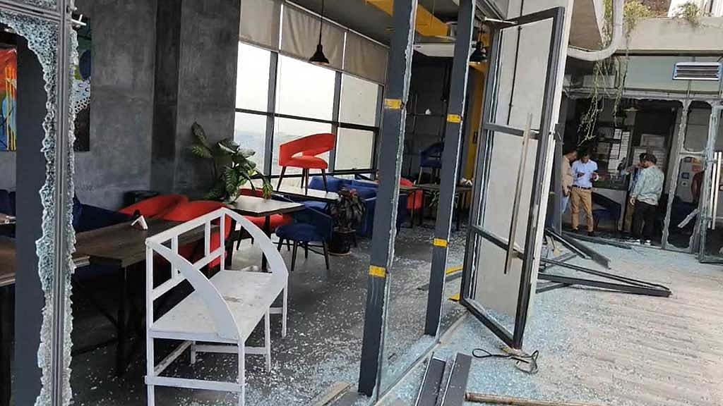 গাউসিয়া টুইন পিকে রাজউকের অভিযান